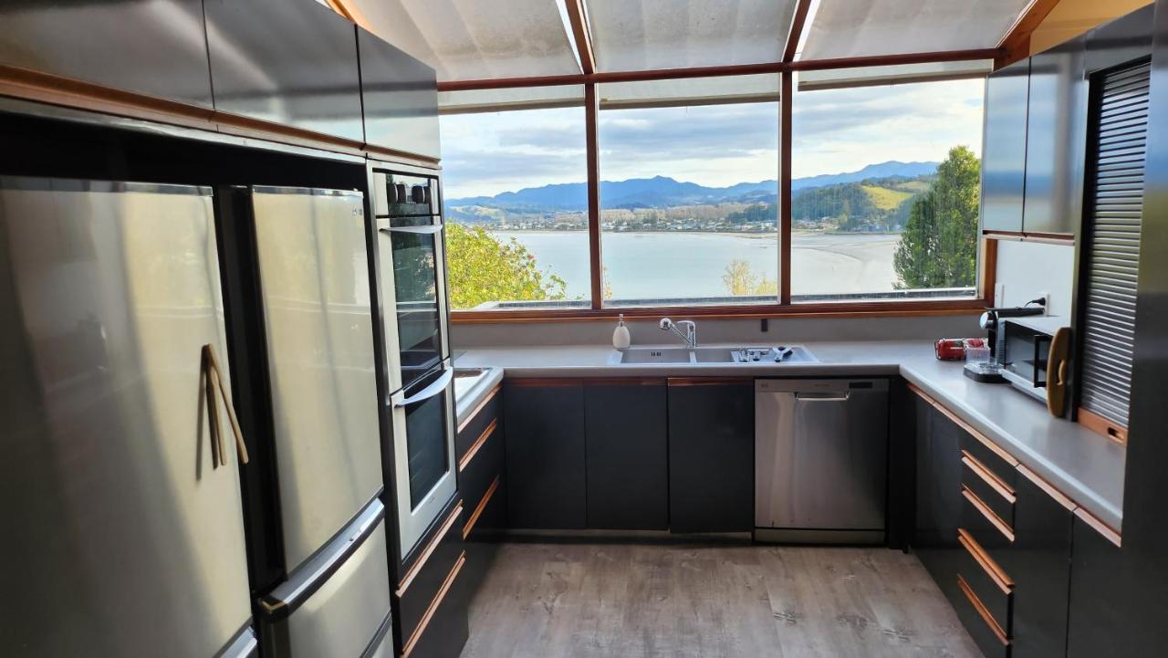The Black Chalet Whitianga Εξωτερικό φωτογραφία