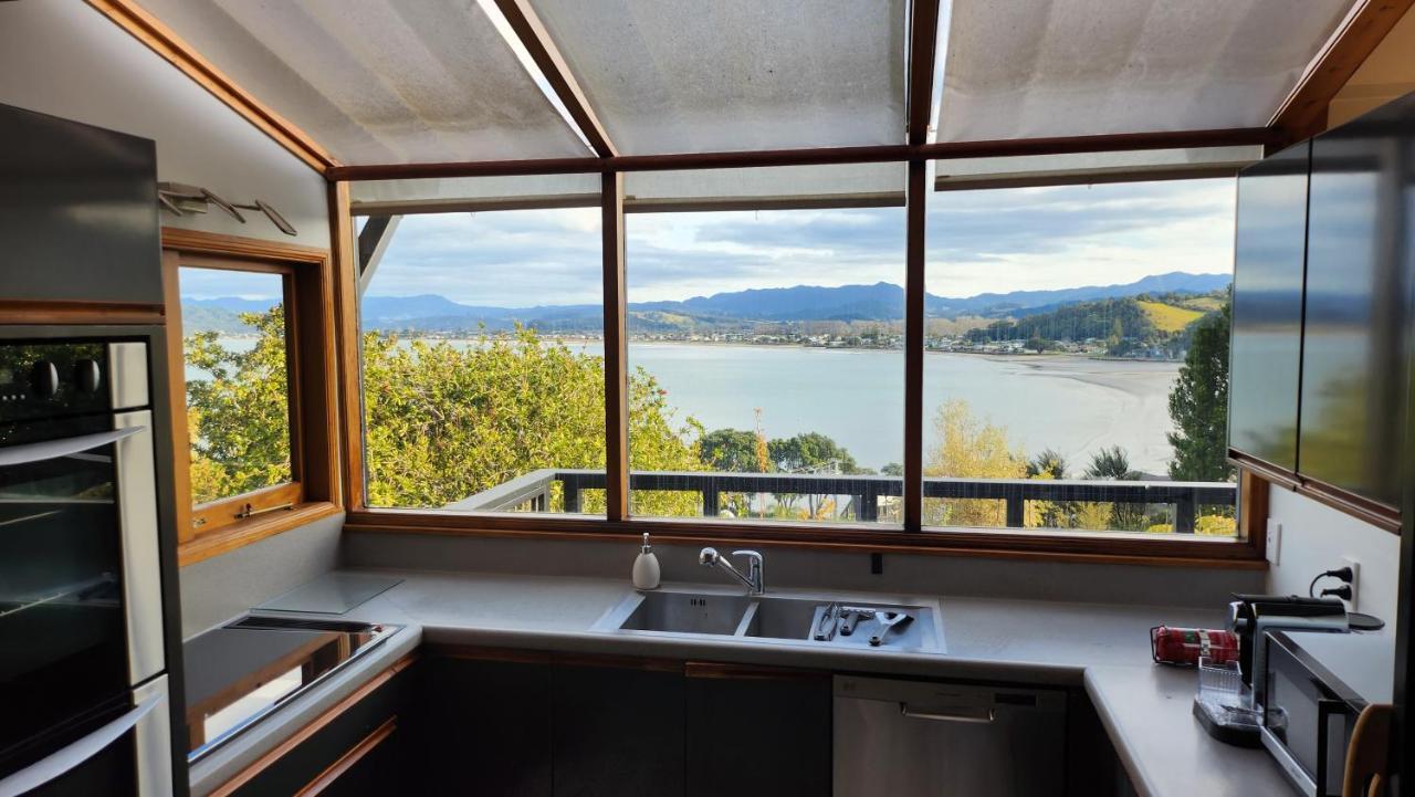 The Black Chalet Whitianga Εξωτερικό φωτογραφία